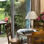 De La Bretesche