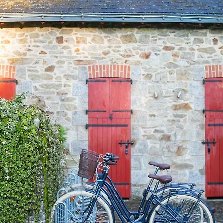 De La Bretesche Semesterbostad